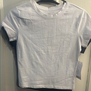 Women’s White Crewneck Short Sleeve Tee